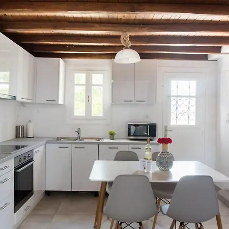 Glamorous 2br In With Amazing Sea View Nyaraló