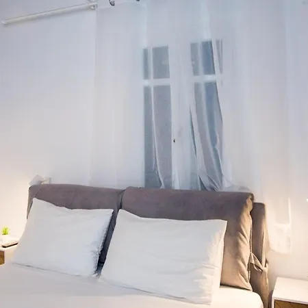 Nyaraló Glamorous 2br In With Amazing Sea View *